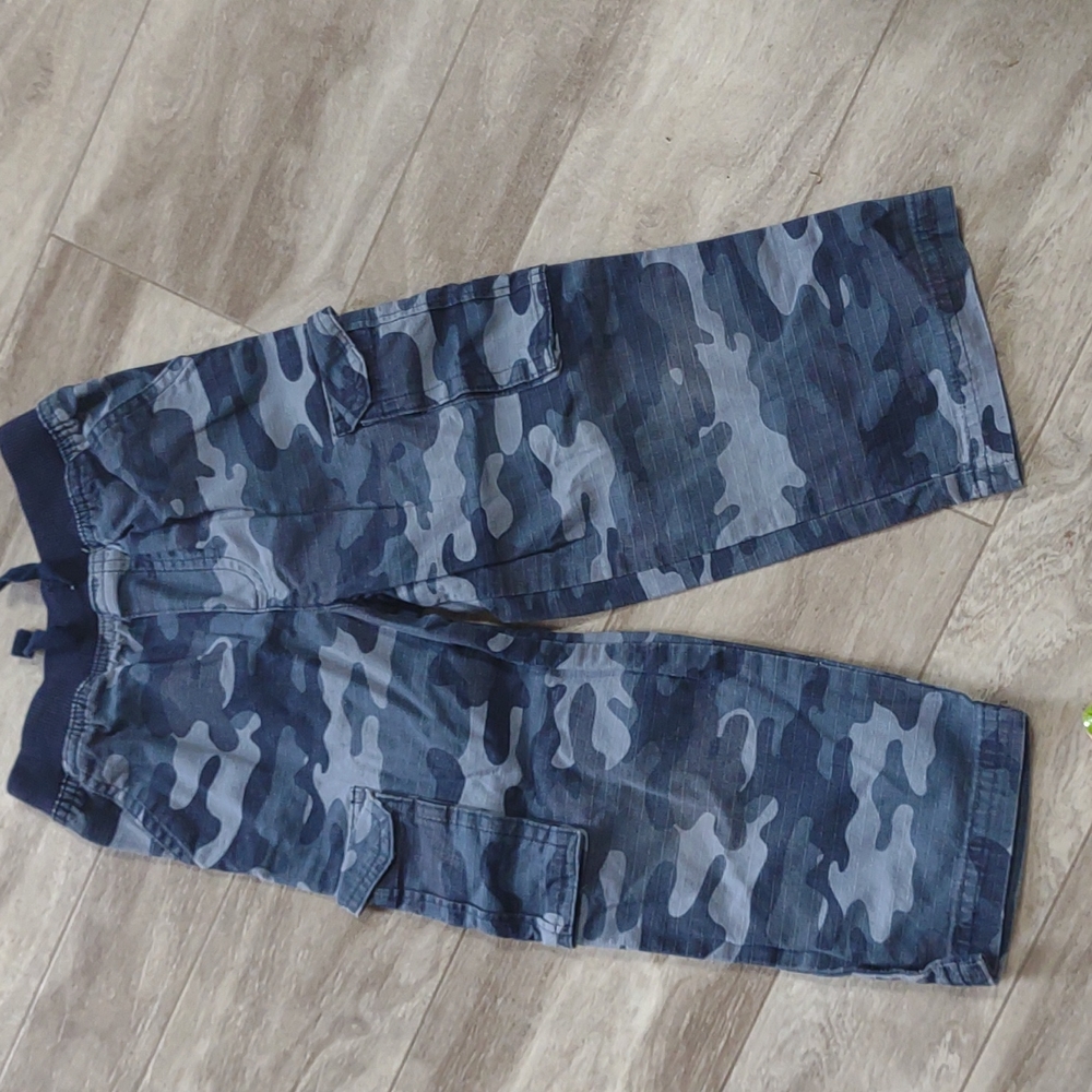 Boys cammo pants
